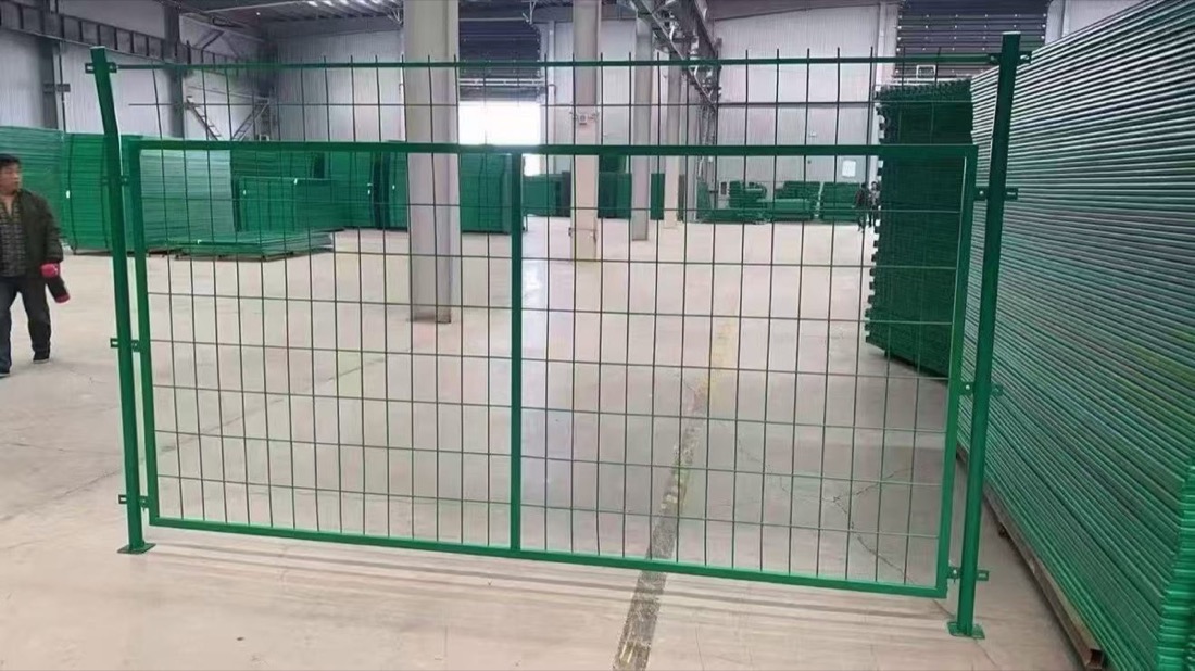 河北仁洋金属丝网护栏围网产品实拍与厂区场景